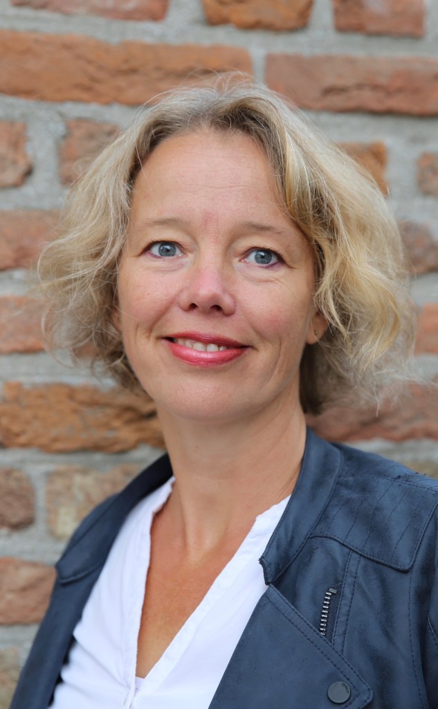 loopbaancoach, life-coach, stress- en burnoutcoach, wandelcoach en communicatieprofessional, communicatieadviseur, projectleider, tekstschrijver, communicatiestrateeg Marleen van der Hoeven